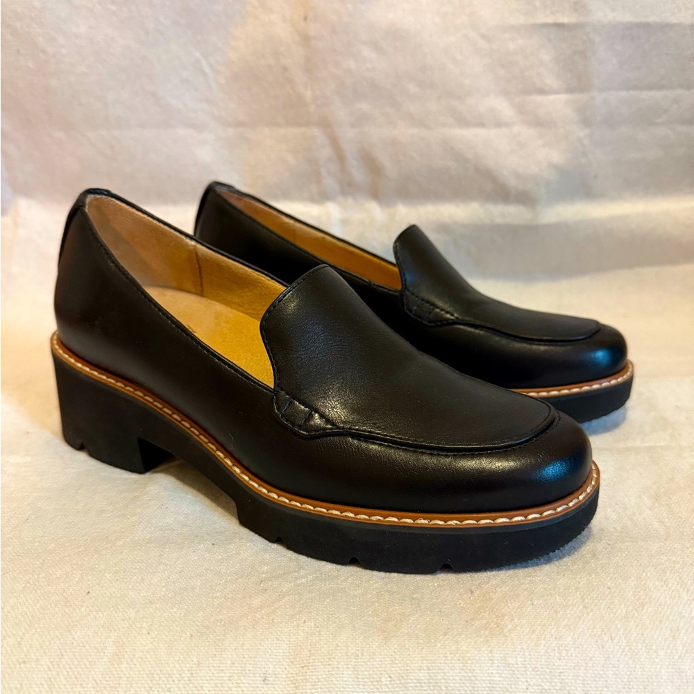Naturalizer Black Flats Timeless Comfort and Style